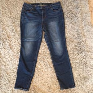 Old Navy Rockstar Jeans high rise size 16